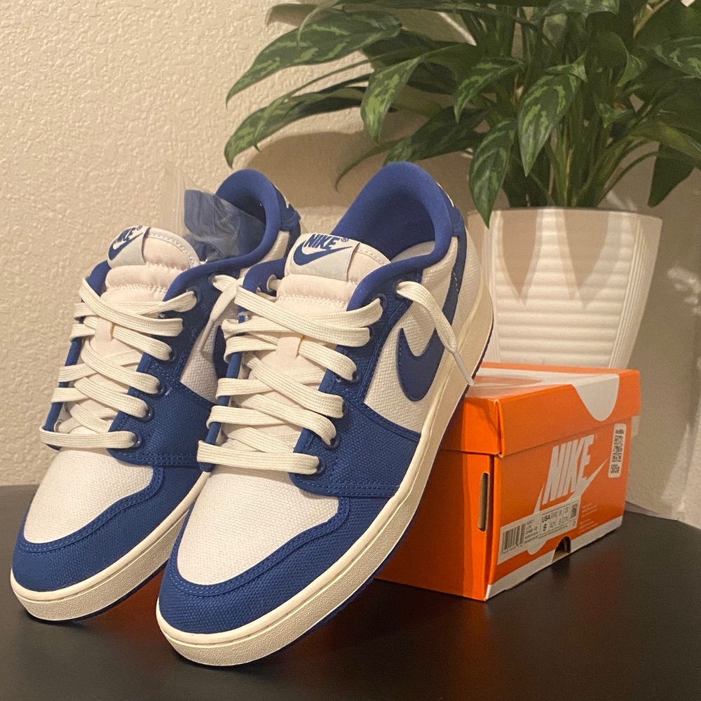 Jordan 1 Low AJKO